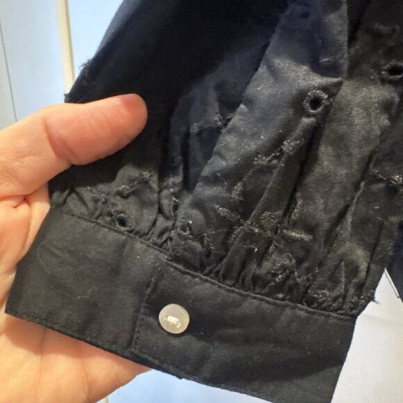 Old Navy Black Eyelet Button-Up Blouse Size Small Cotton - Picture 9 of 15